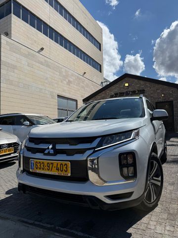 מודעת רכב מיצובישי ASX