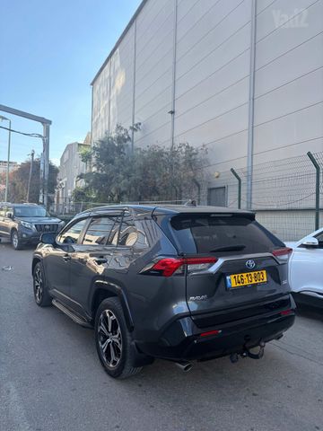 טויוטה RAV4