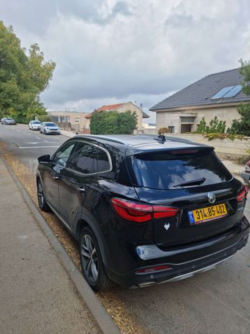 מודעת רכב אם ג'י EHS PHEV