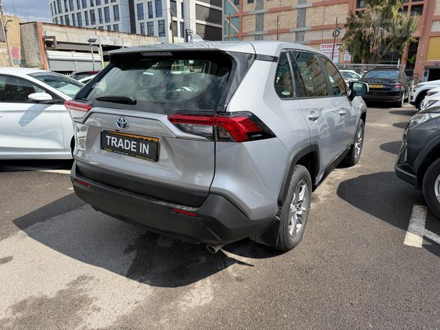 טויוטה RAV4