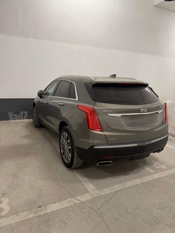 קאדילק XT5