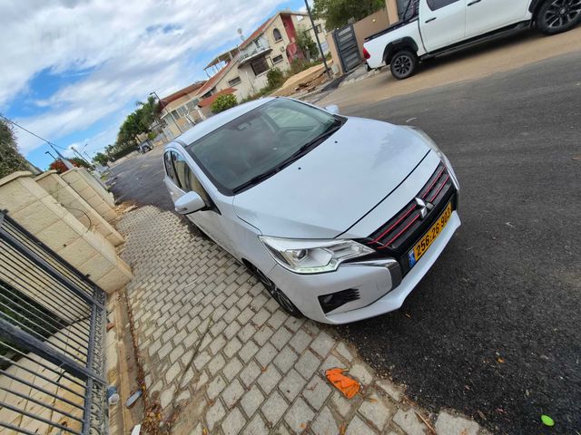 מיצובישי ספייס סטאר