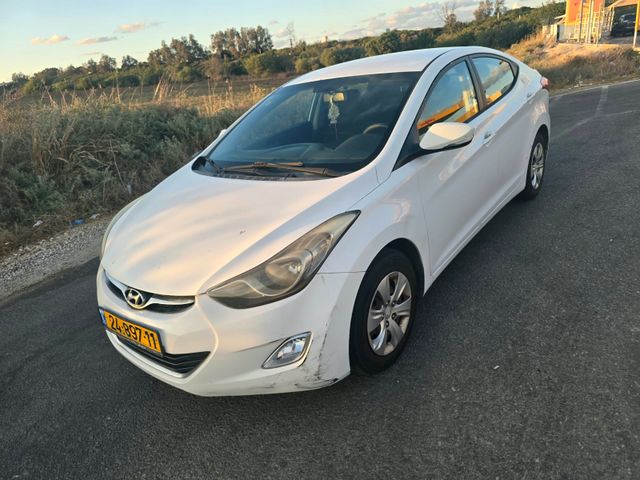 יונדאי I35