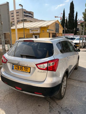 סוזוקי קרוסאובר