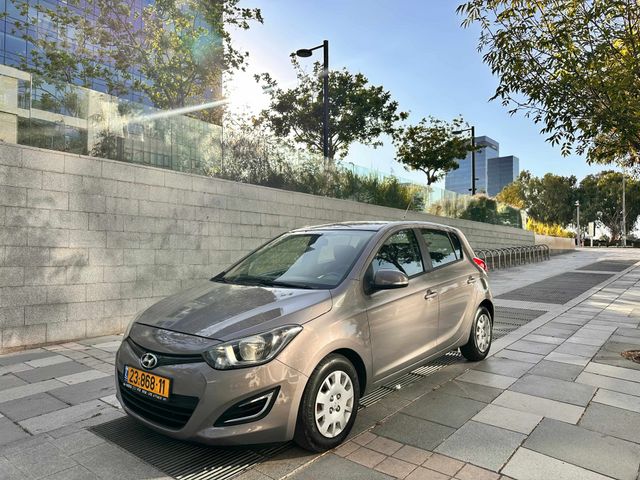 מודעת רכב יונדאי i20