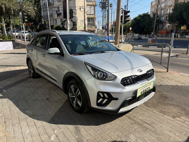 קיה נירו