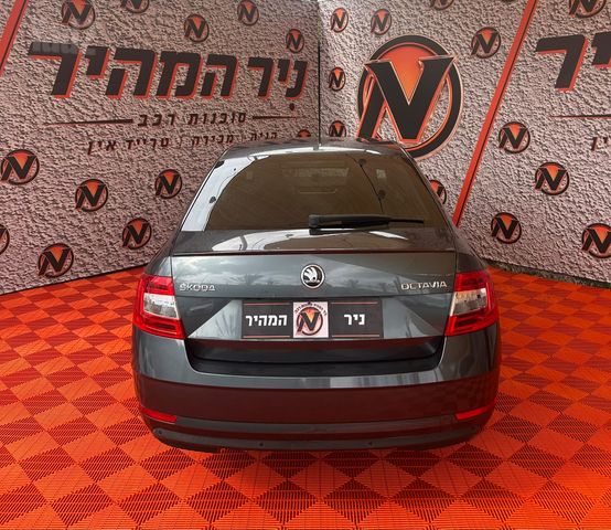 סקודה אוקטביה