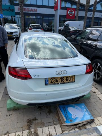 אאודי TT