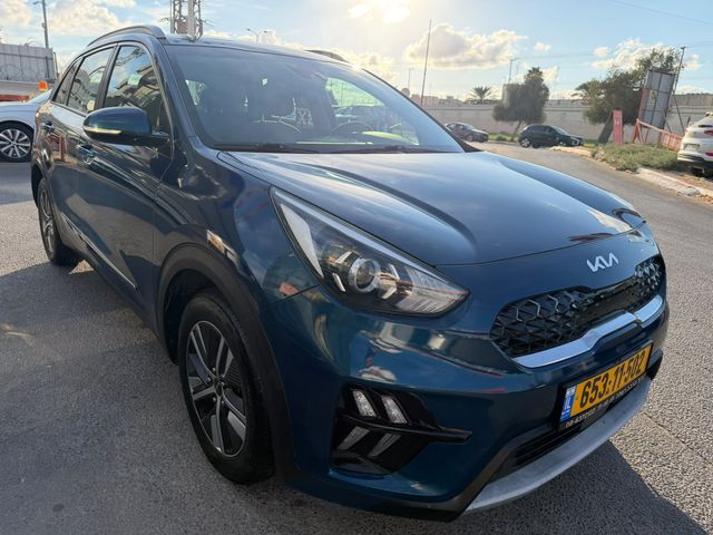 קיה נירו