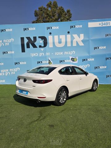 מאזדה 3