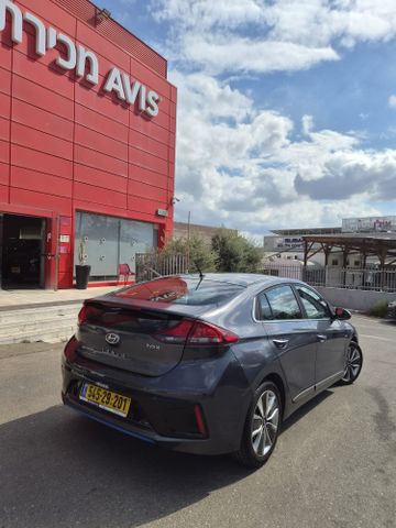 יונדאי איוניק