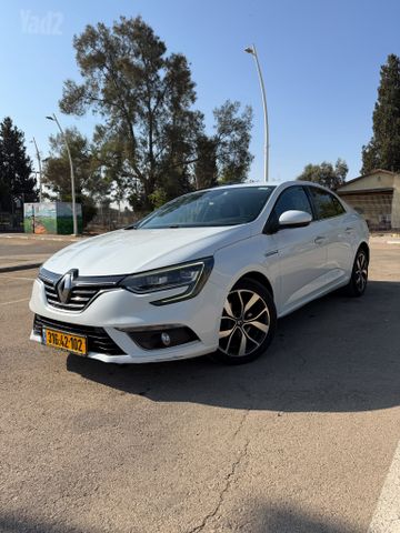 רנו מגאן