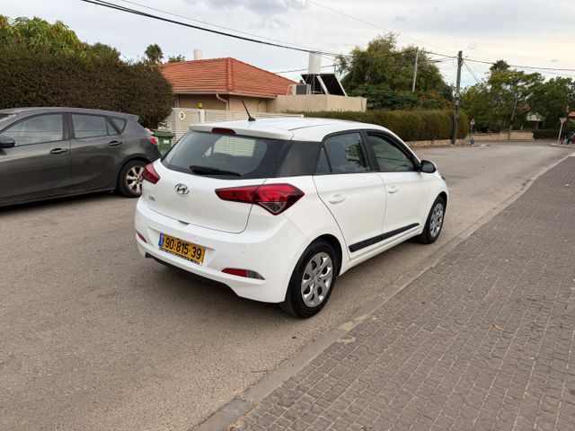 יונדאי i20