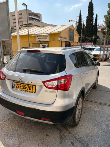 מודעת רכב סוזוקי קרוסאובר