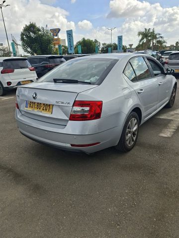 סקודה אוקטביה