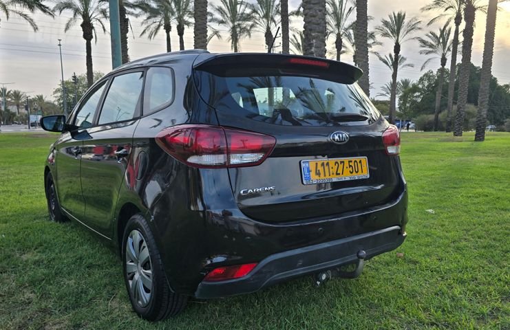 מודעת רכב קיה קארנס