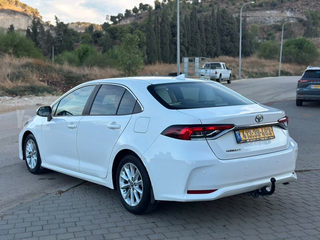 טויוטה קורולה