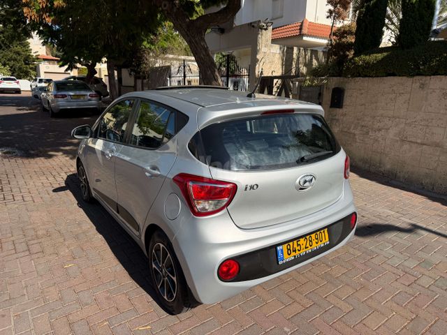 יונדאי i10