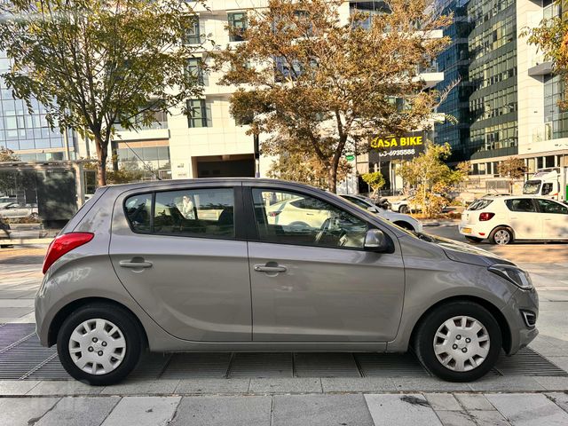 יונדאי i20