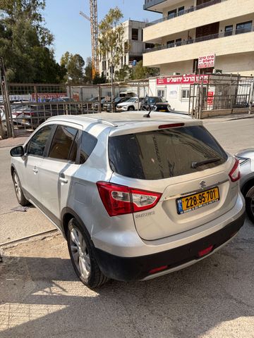 סוזוקי קרוסאובר
