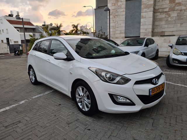 יונדאי i30