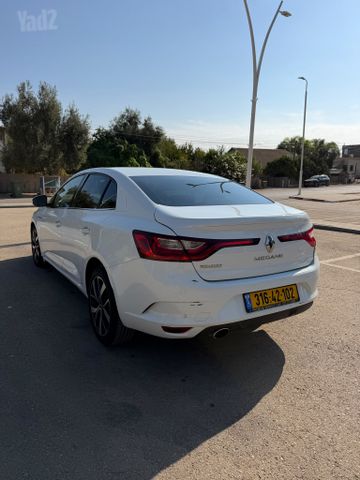 רנו מגאן