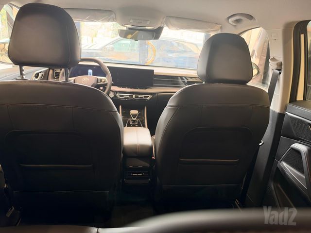 אם ג'י HS