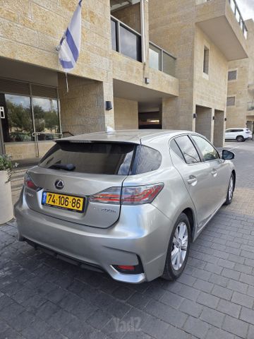לקסוס CT