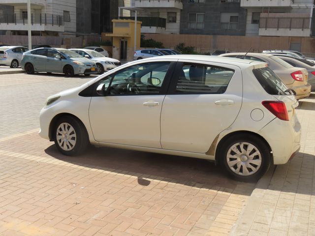 מודעת רכב טויוטה יאריס