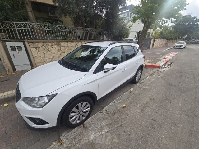 מודעת רכב סיאט ארונה