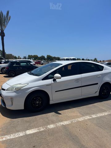 טויוטה פריוס
