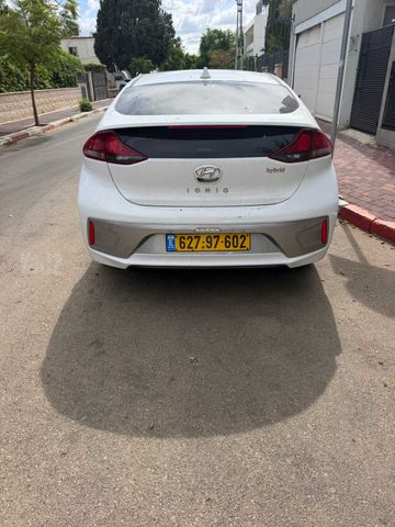 יונדאי איוניק