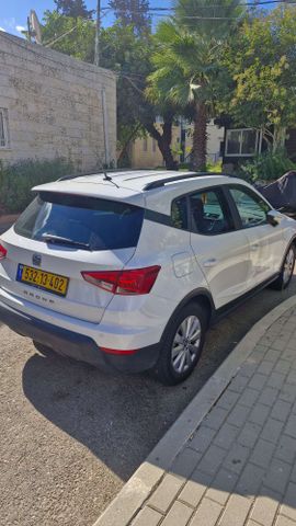 סיאט ארונה