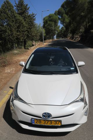 טויוטה פריוס