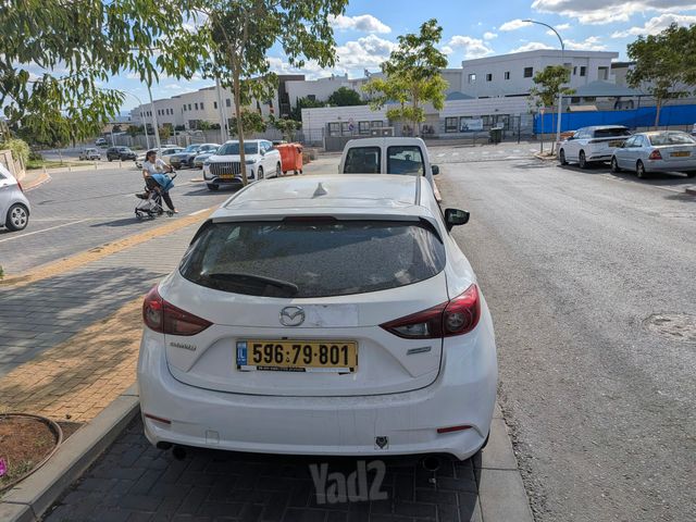מאזדה 3