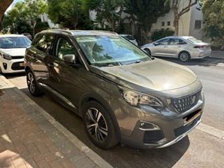 פיג'ו 3008