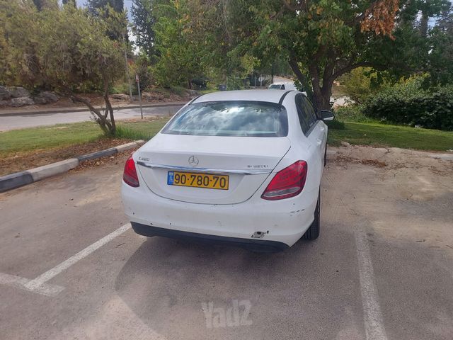 מודעת רכב מרצדס-בנץ C-class