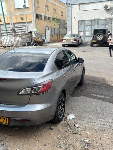 מאזדה 3