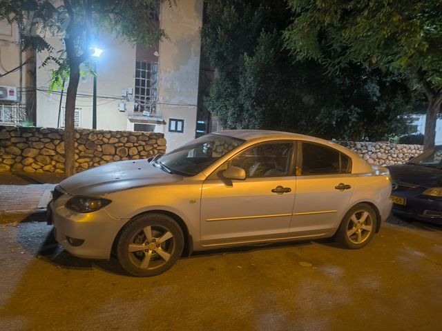 מודעת רכב מאזדה 3