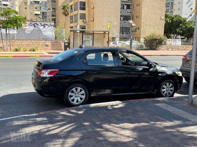 פיג'ו 301