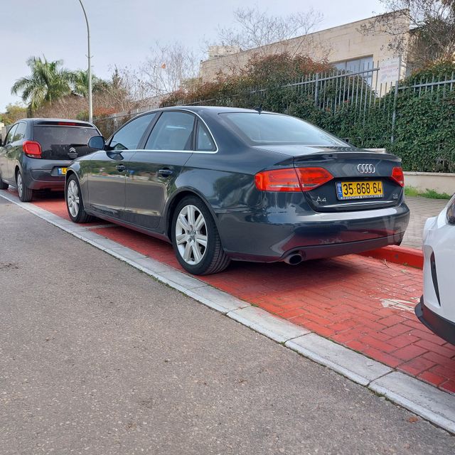 אאודי A4