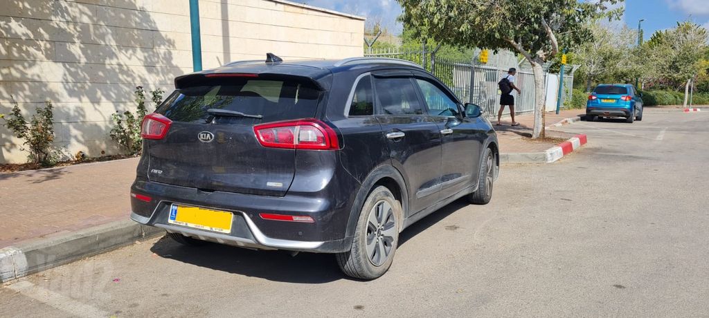 קיה נירו