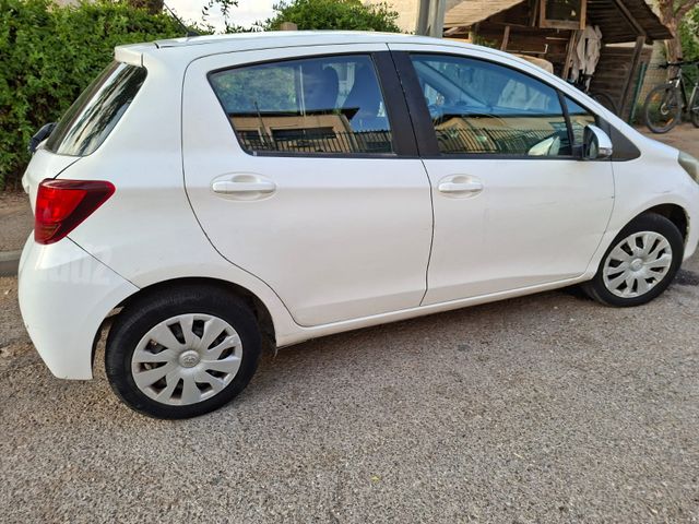 מודעת רכב טויוטה יאריס