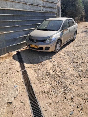 ניסאן טידה