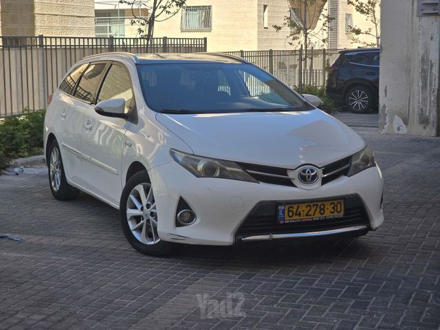 מודעת רכב טויוטה אוריס