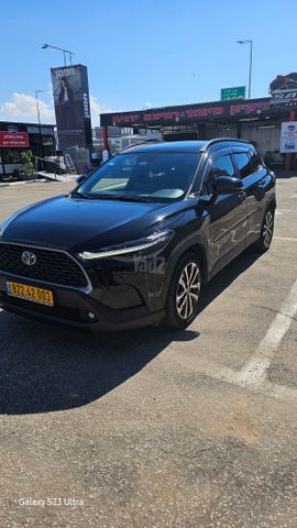 טויוטה קורולה קרוס