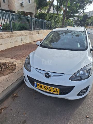 מודעת רכב מאזדה 2