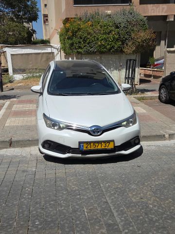 טויוטה אוריס