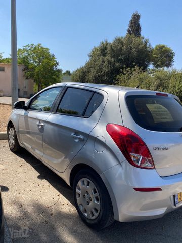 יונדאי i20