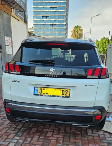 פיג'ו 3008